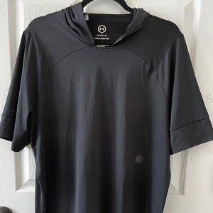 Under armor men’s short sleeve shirt with hoodie